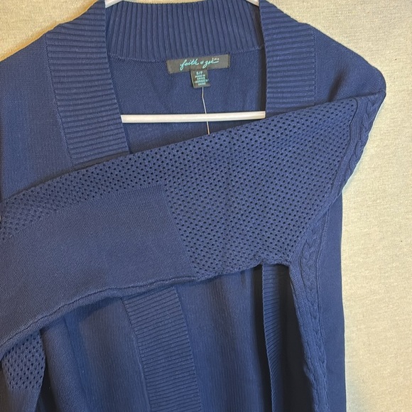 Faith and Zoe Womens Cardigan Petite Small Navy Blue Patterned Sleeves New Comfy - Picture 4 of 9